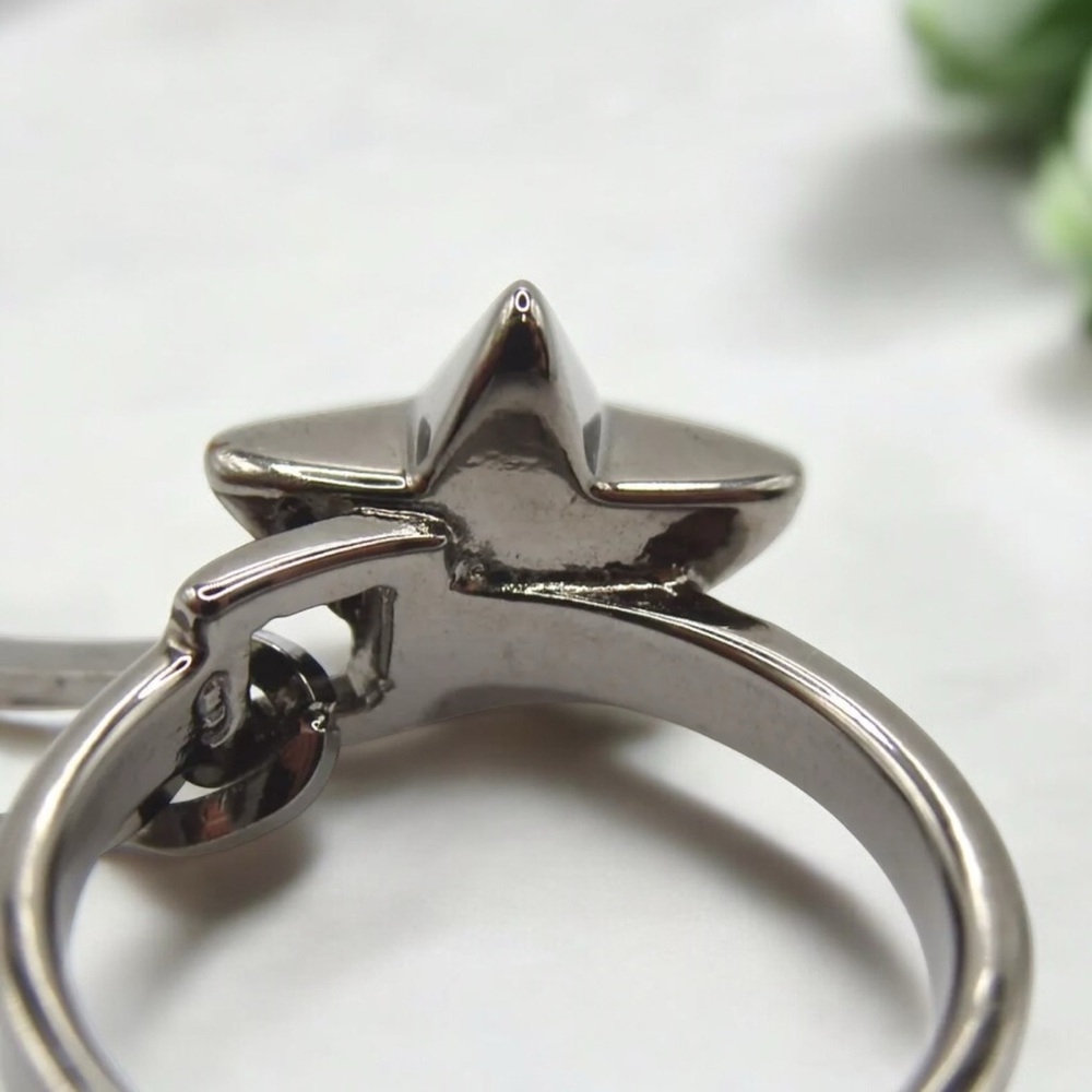 DIOR CD Charm Star Ring- Size US 6 😍🔥 - Picture 6 of 8
